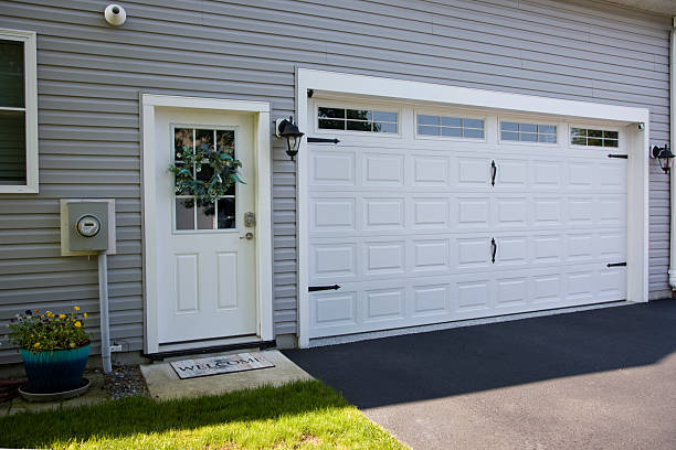 24/7 Emergency Garage Door Panel Replacement experts in Fair Oaks, VA